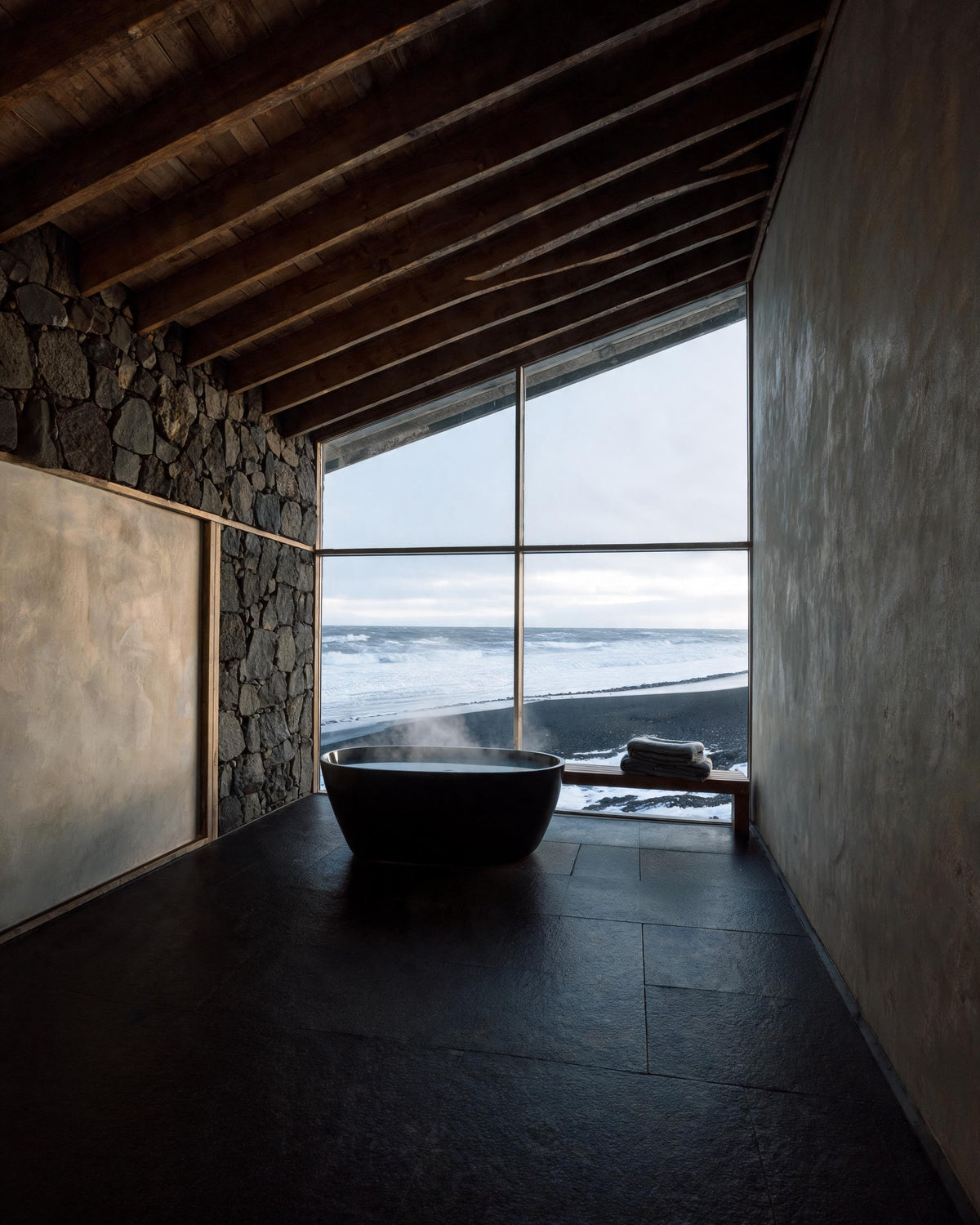 OVUM warm, in a stone house facing a black-sand beach in Iceland
